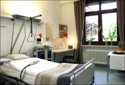 Patientenzimmer Oberlidstraffung Kassel